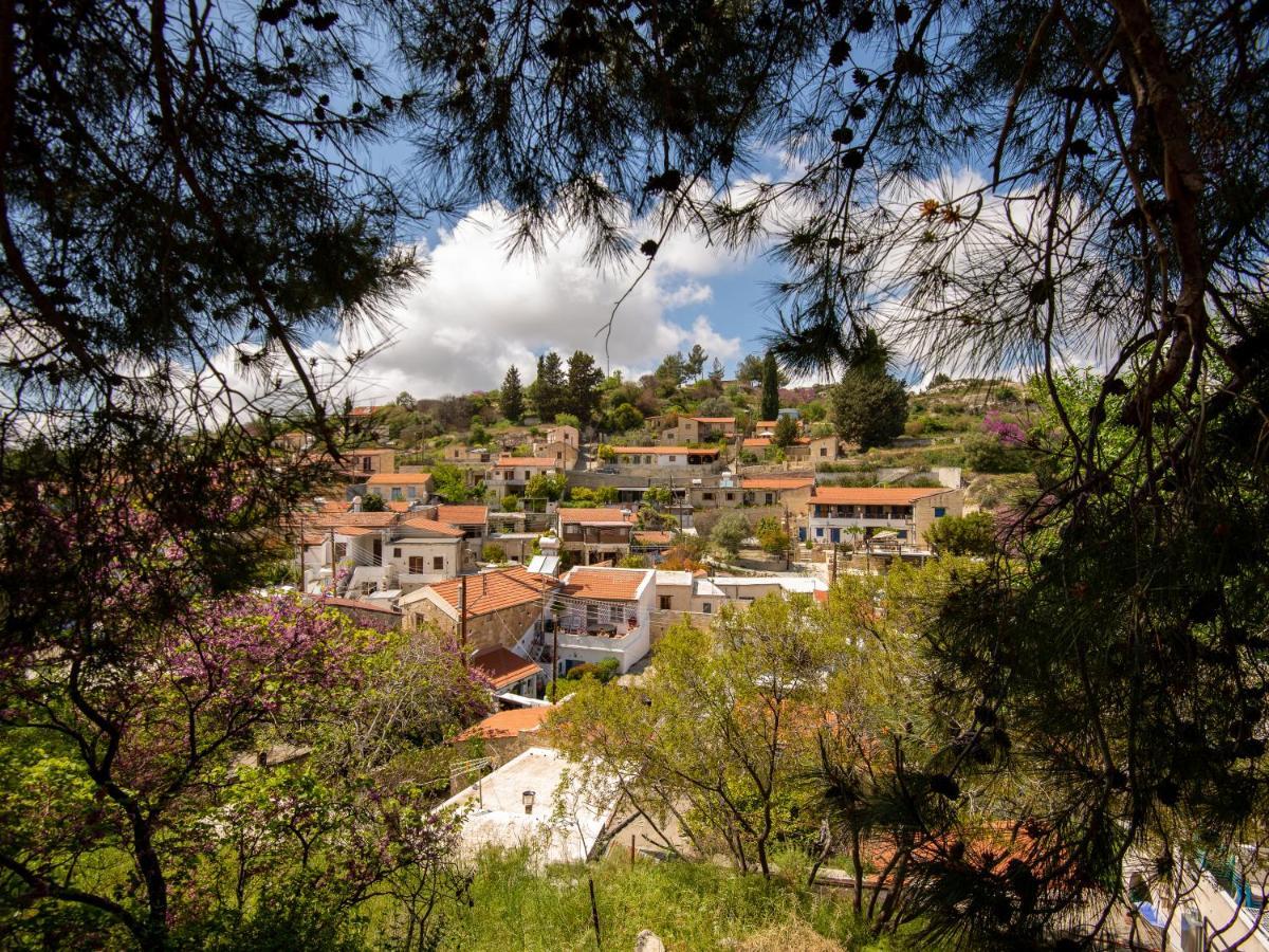 Sanders Village Vasa Kilaniou Exterior photo